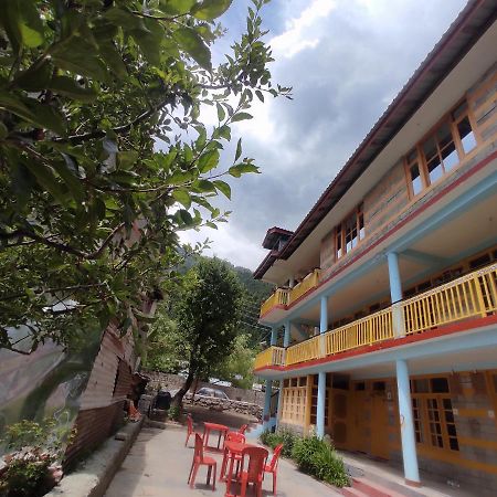 Woods Inn Mountain View Manali Екстериор снимка