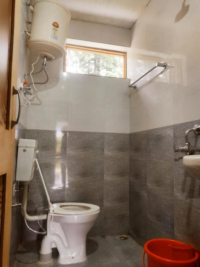 Woods Inn Mountain View Manali Екстериор снимка