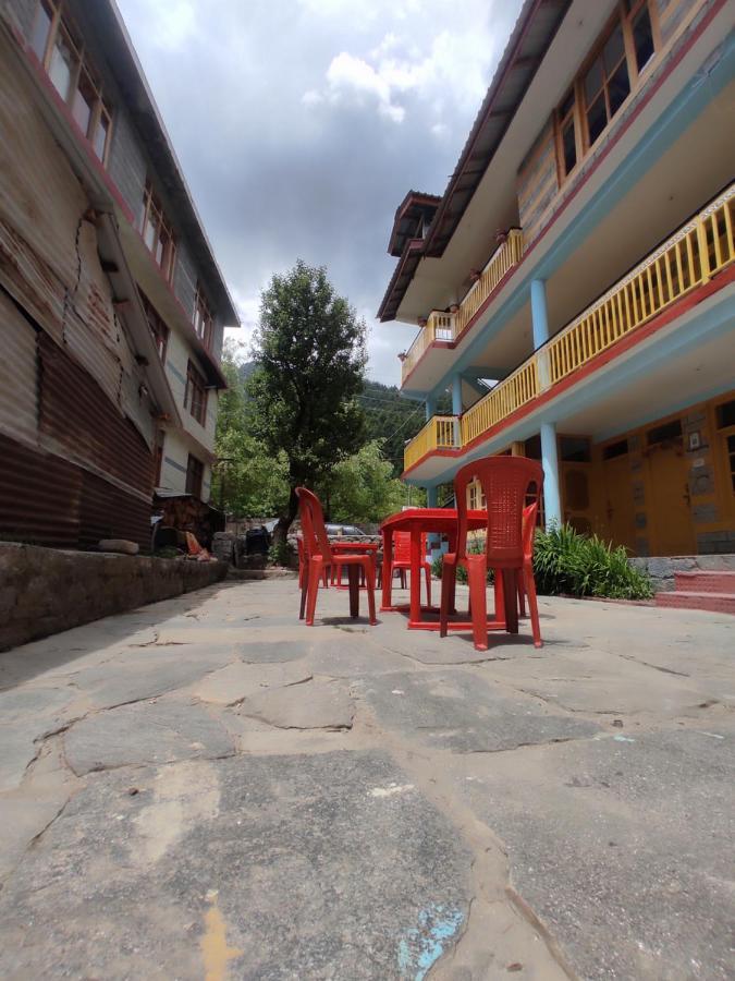 Woods Inn Mountain View Manali Екстериор снимка